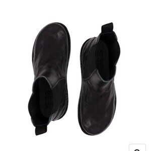 Minimalist Chelsea Boots EU39 - Vibae Helsinki black leather, barely worn